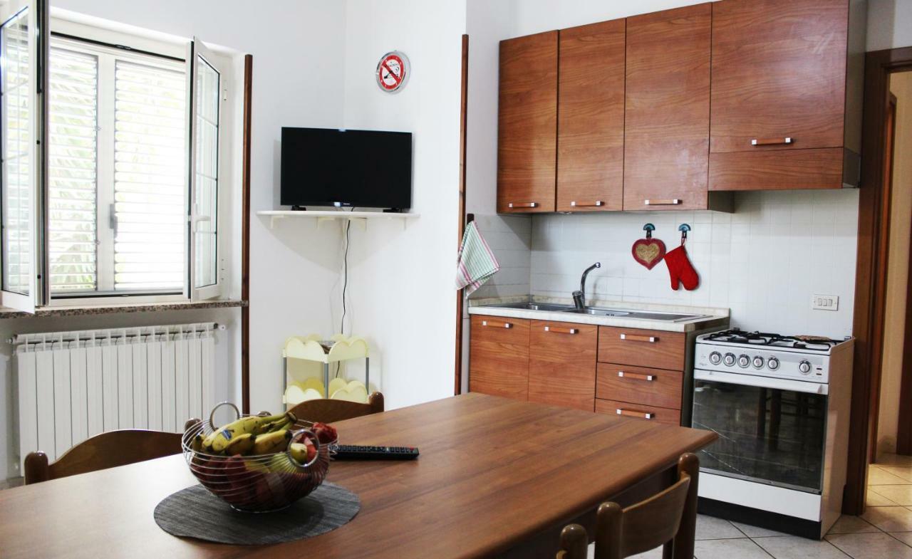 B&B Casa Del Sole - De Luca Apartments Torre Marino Екстер'єр фото