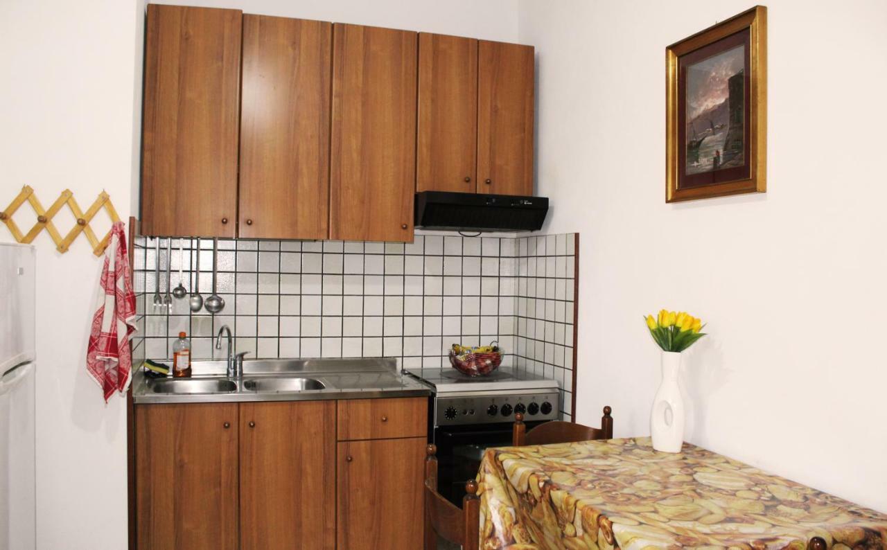 B&B Casa Del Sole - De Luca Apartments Torre Marino Екстер'єр фото