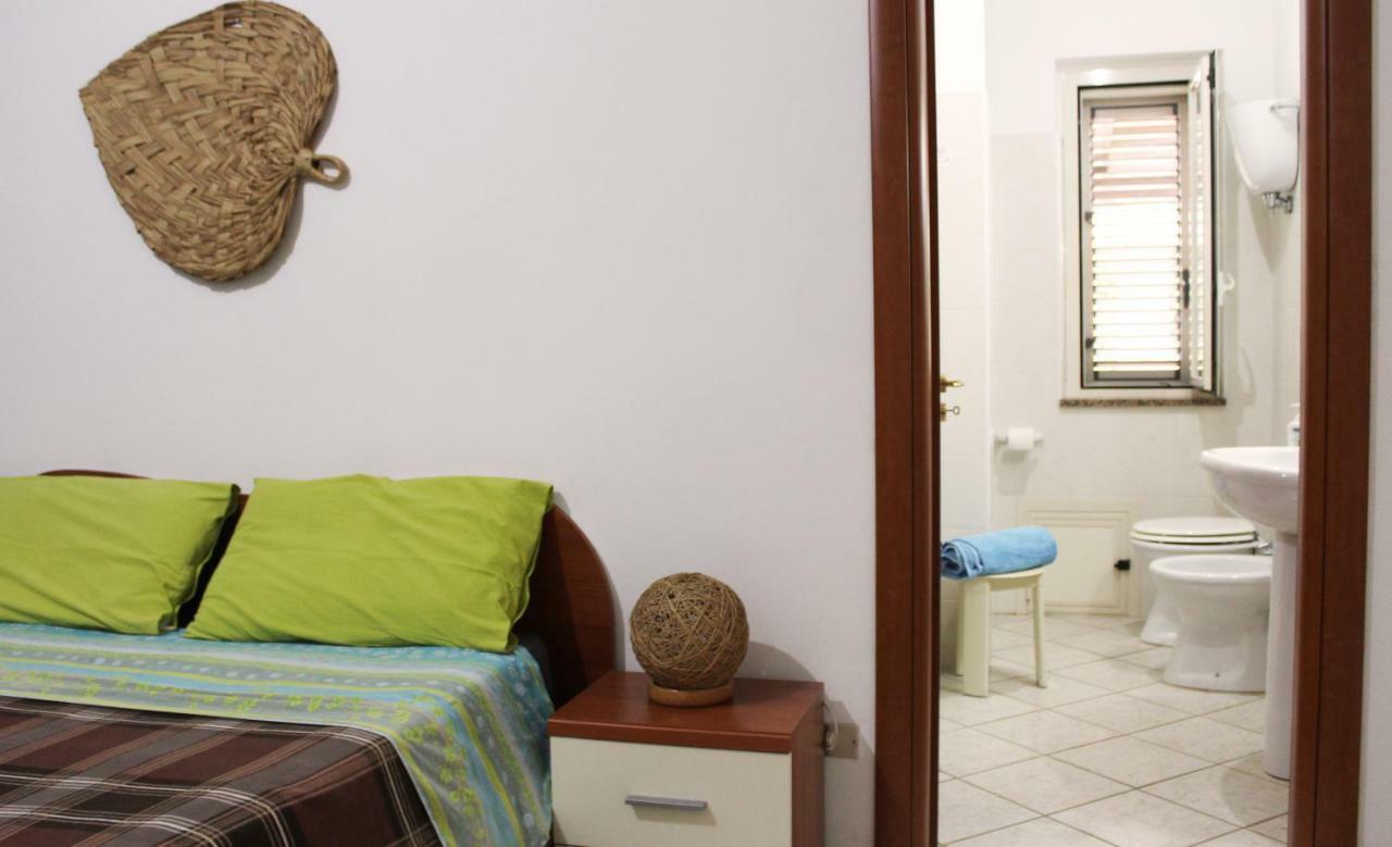 B&B Casa Del Sole - De Luca Apartments Torre Marino Екстер'єр фото